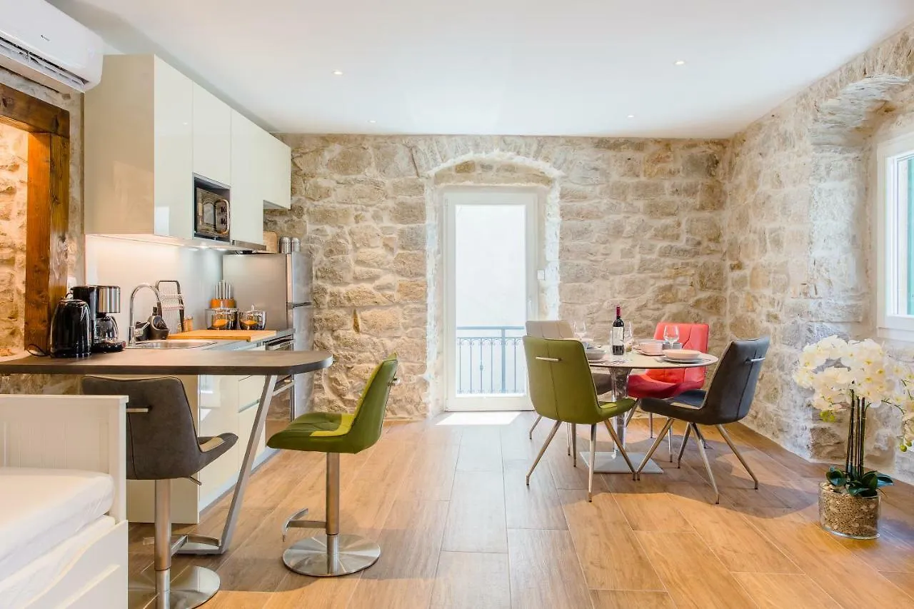Appartement Luxury Apt Petra In 400 Year Old Stone House 4+2 Split Croatie