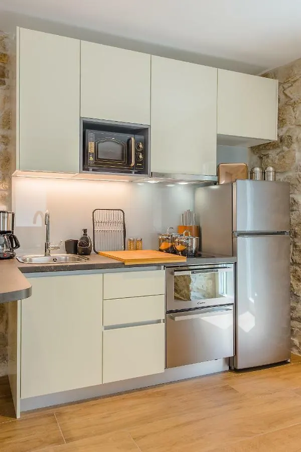 Luxury Apt Petra In 400 Year Old Stone House 4+2 Split Appartement