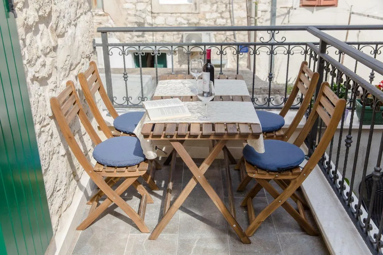 Luxury Apt Petra In 400 Year Old Stone House 4+2 Split Apartment