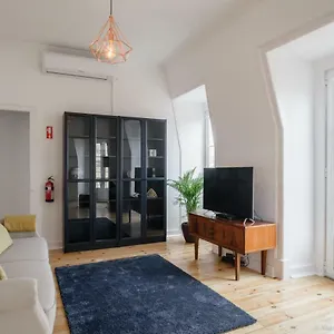 https://estefania-rooftop-apartment-lisbon-center.hotels-lisbon-portugal.com