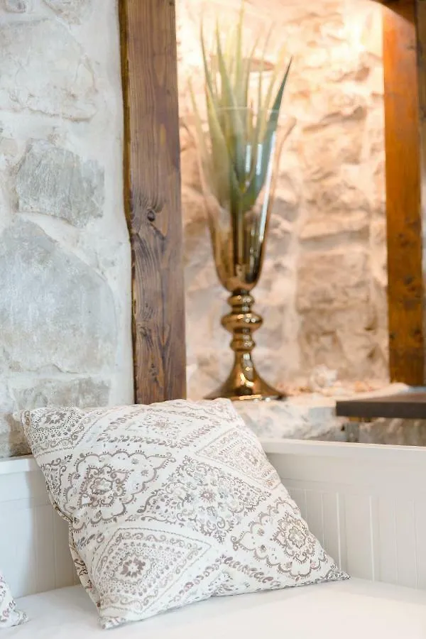 Luxury Apt Petra In 400 Year Old Stone House 4+2 Split