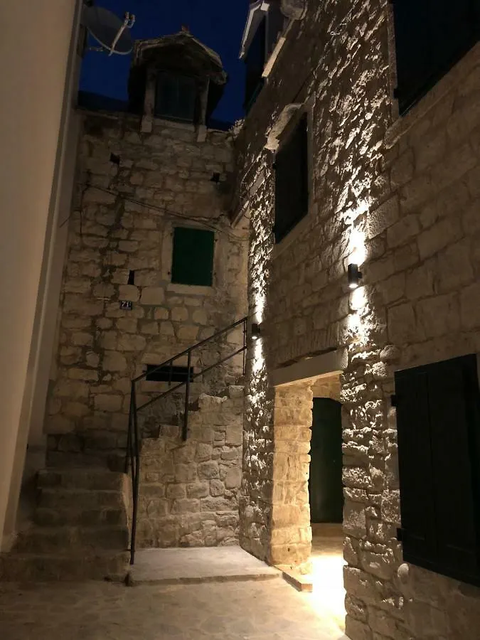 Luxury Apt Petra In 400 Year Old Stone House 4+2 Split